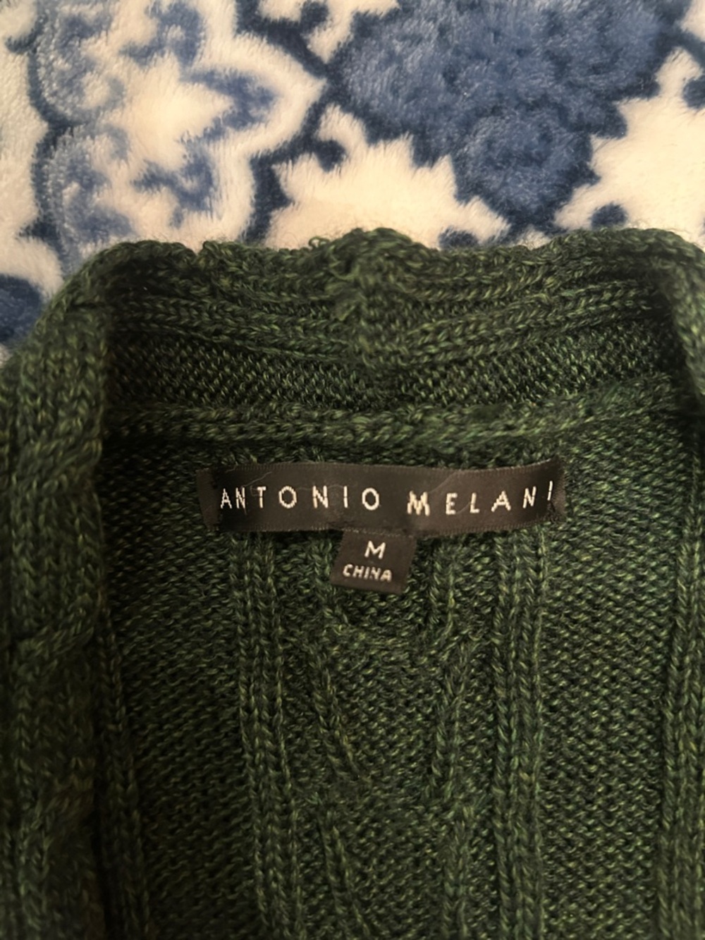 ANTONIO MELANI Dark Green Cable-Knit V-Neck Sweater - Picture 2 of 6